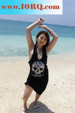 小妞夏天的海滩活动 [16p]